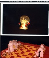 Chess Set II red & gold with rook close-up